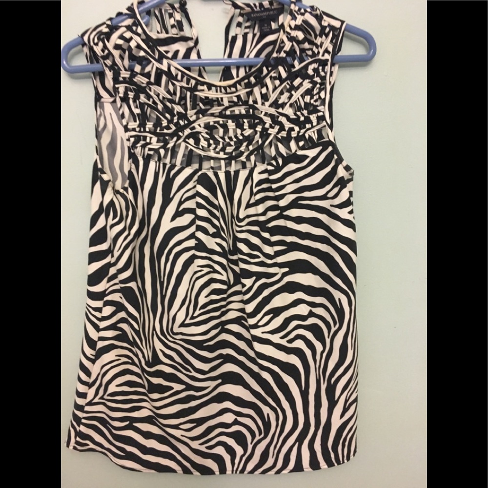 Banana Republic Sleeveless blouse